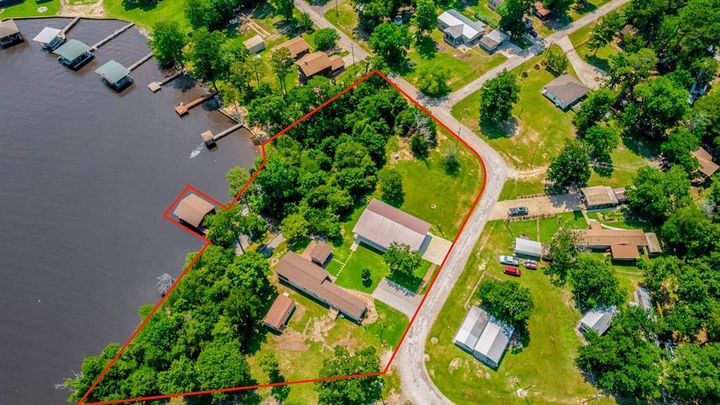 571 Lake Shore Drive, Trinity, TX 75862