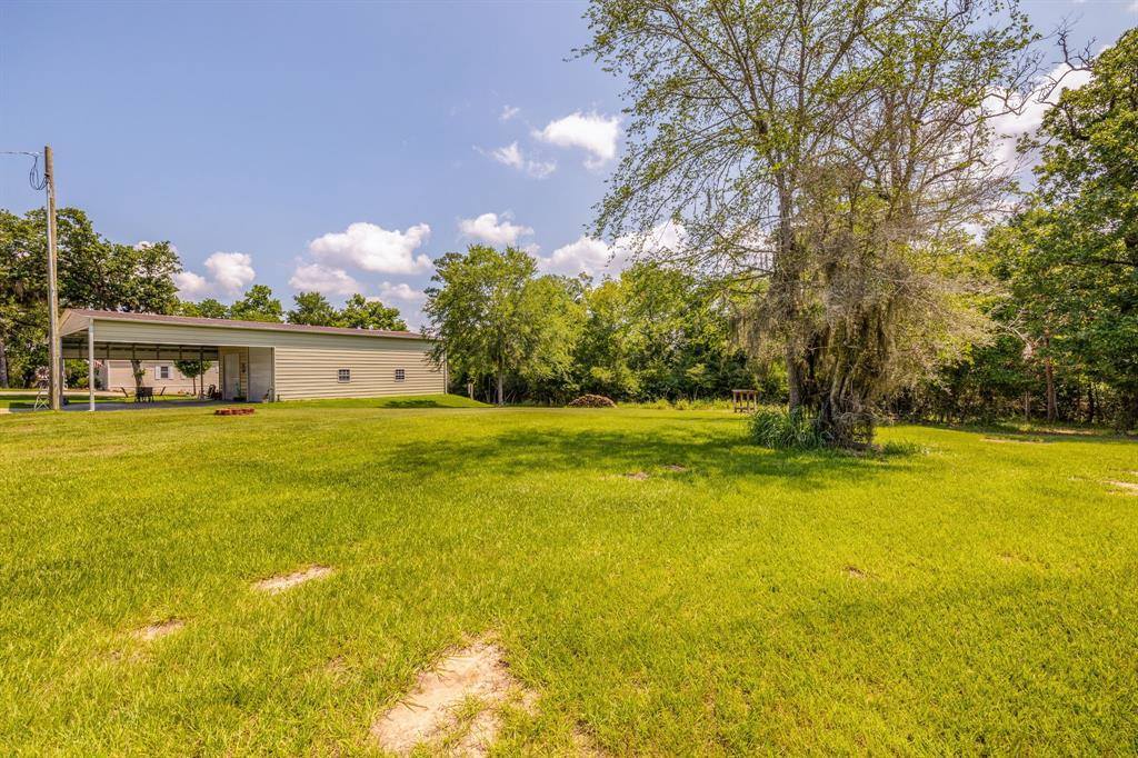 571 Lake Shore Drive, Trinity, TX 75862