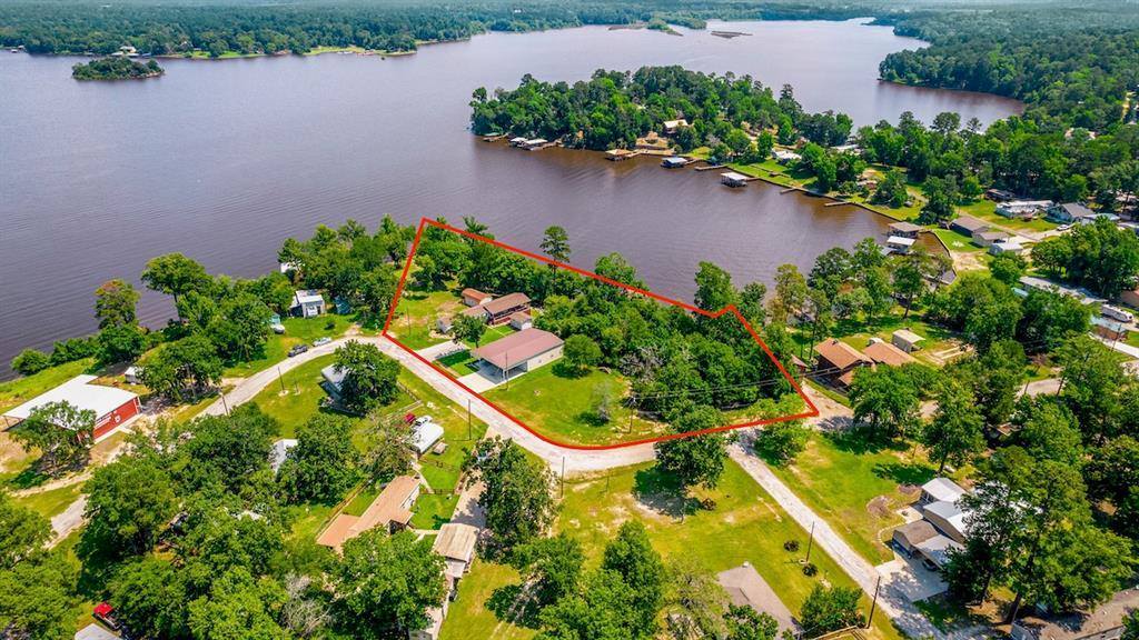 571 Lake Shore Drive, Trinity, TX 75862