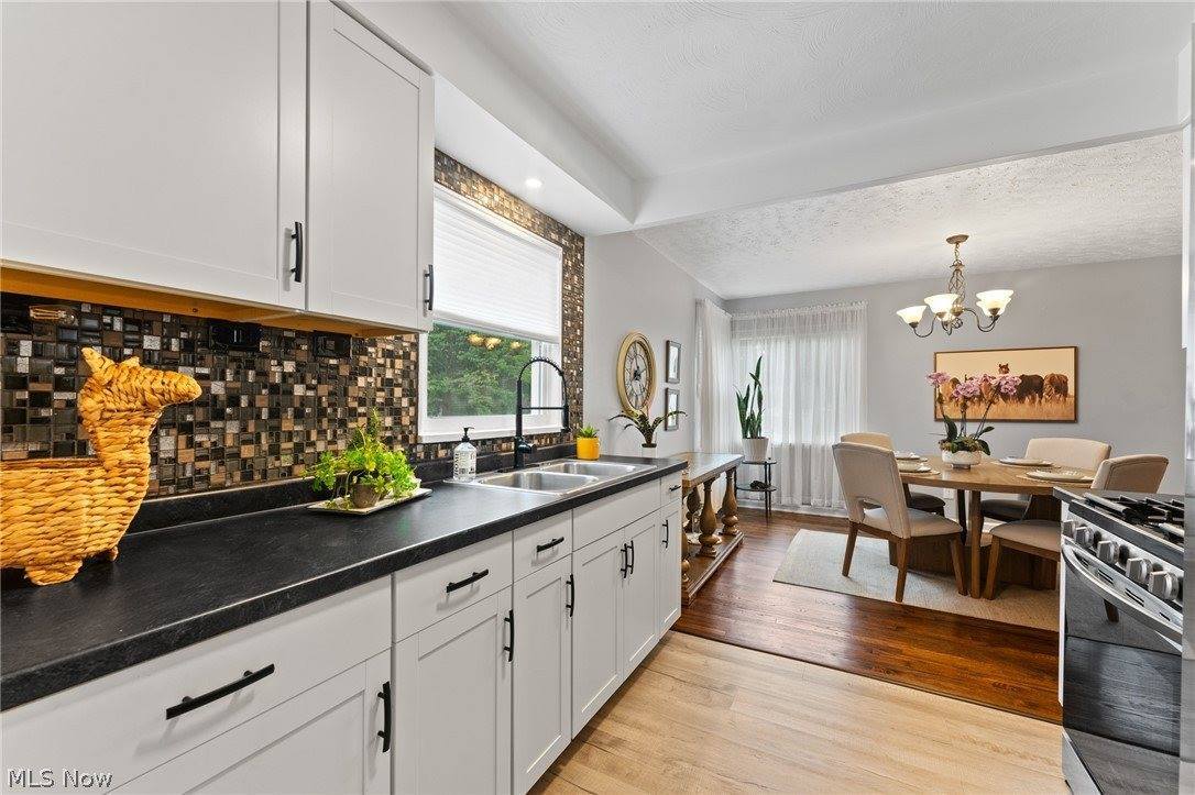 227 South Bon Air Avenue, Youngstown, OH 44509