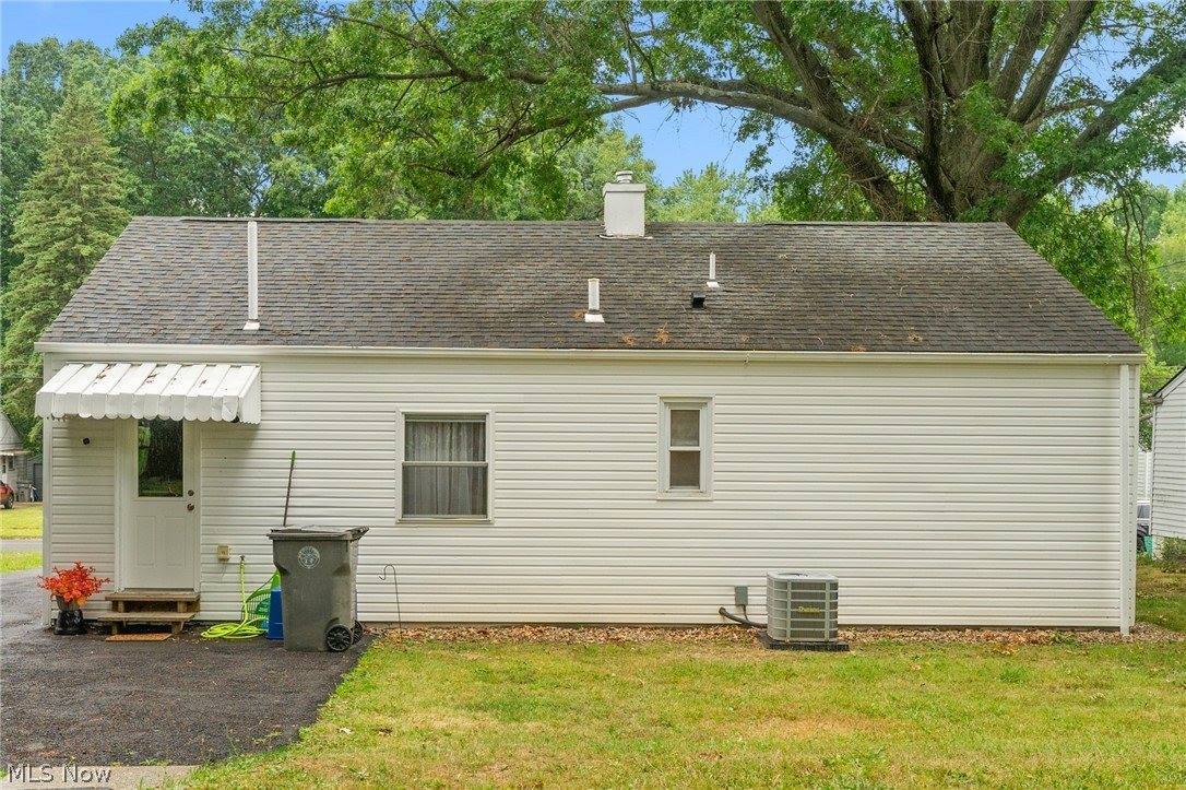 227 South Bon Air Avenue, Youngstown, OH 44509