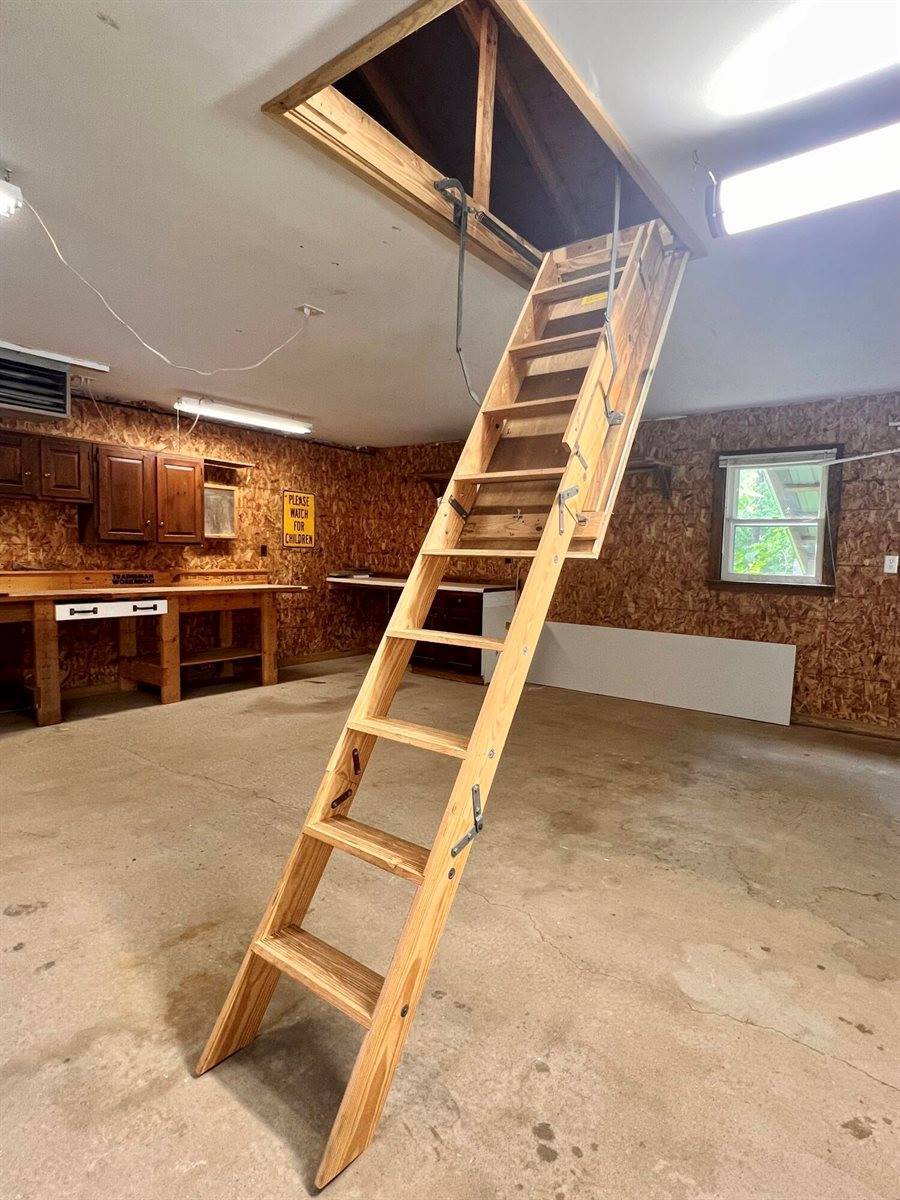 57 Goose Cove Road, Trenton, ME 04605