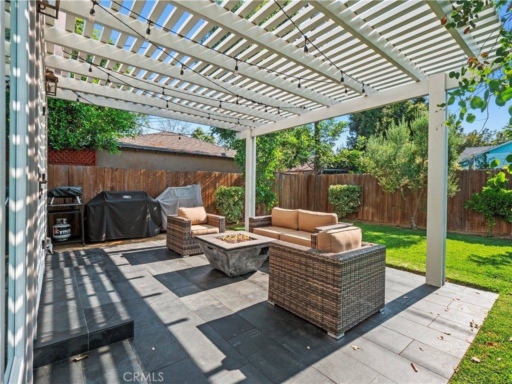 4943 Mammoth Avenue, Sherman Oaks, CA 91423