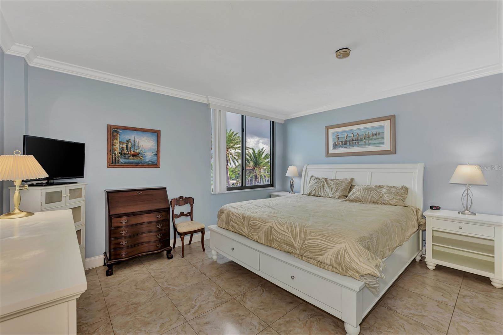 1945 Gulf of Mexico Drive, #M2-414, Longboat Key, FL 34228