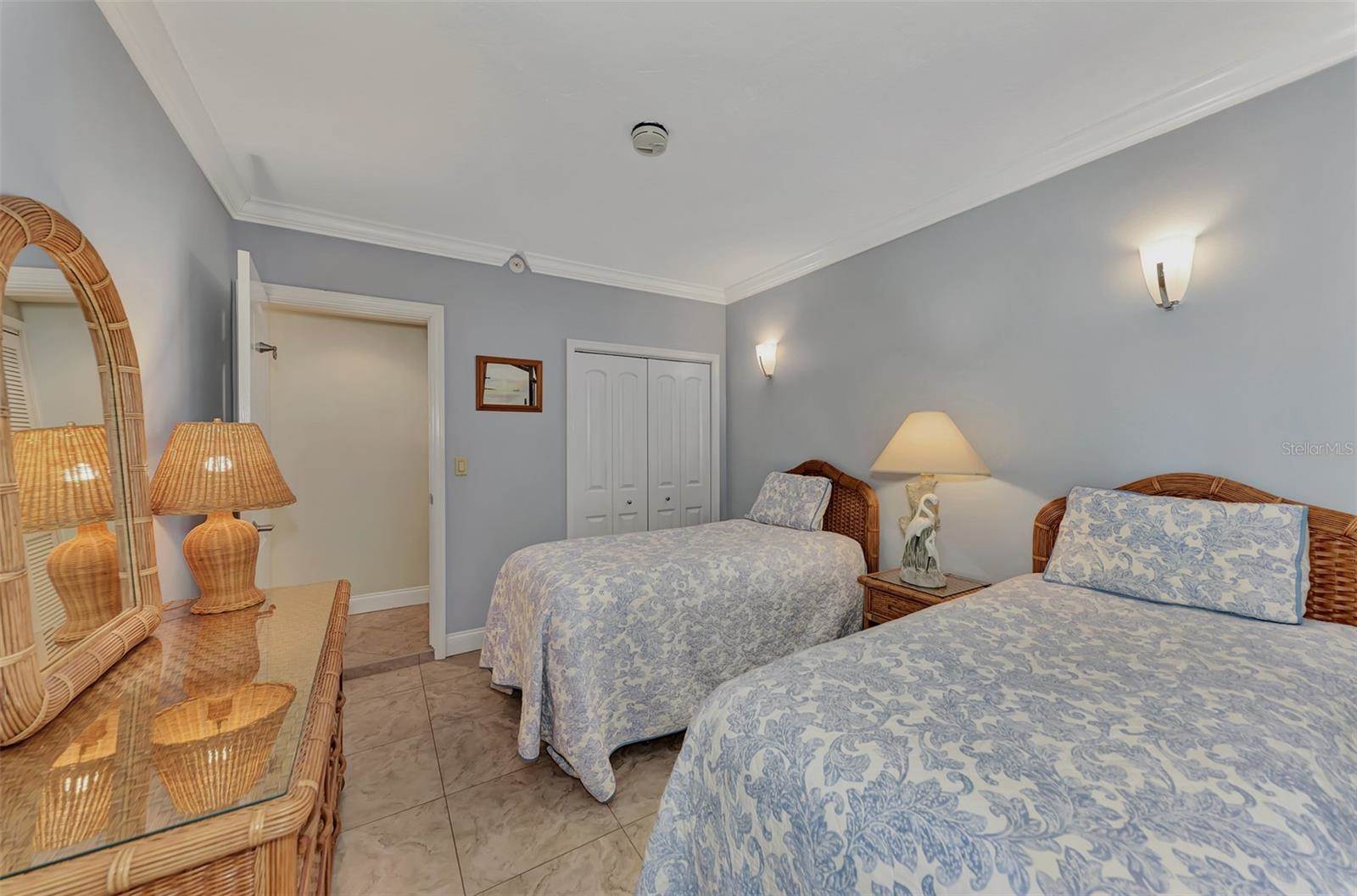 1945 Gulf of Mexico Drive, #M2-414, Longboat Key, FL 34228