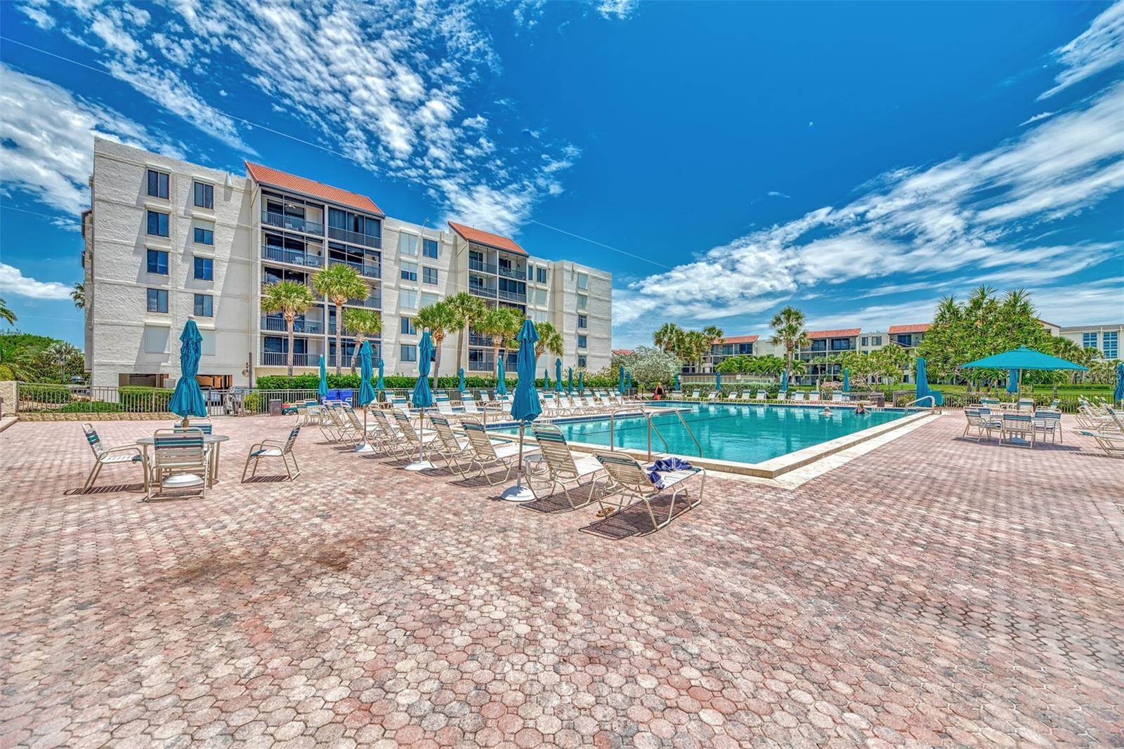 1945 Gulf of Mexico Drive, #M2-414, Longboat Key, FL 34228