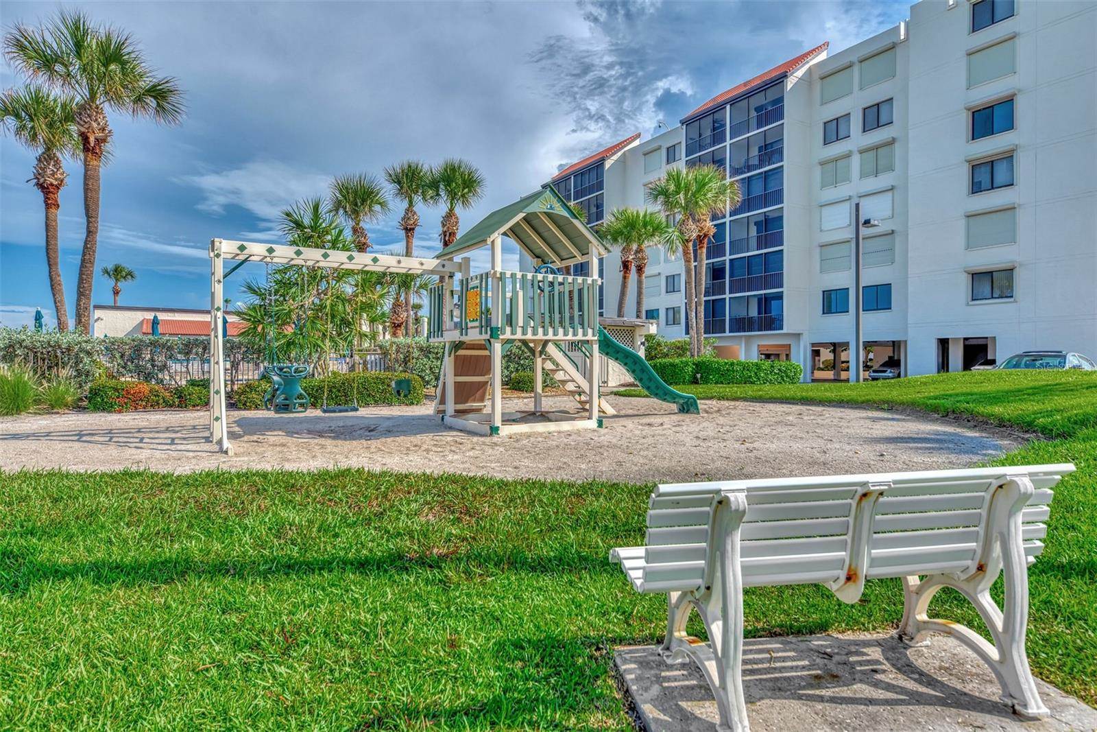 1945 Gulf of Mexico Drive, #M2-414, Longboat Key, FL 34228