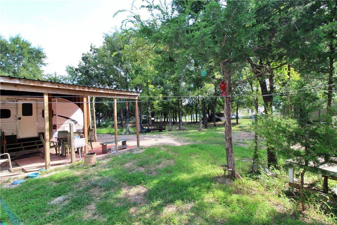 250 Lake Avenue, Elm Mott, TX 76640