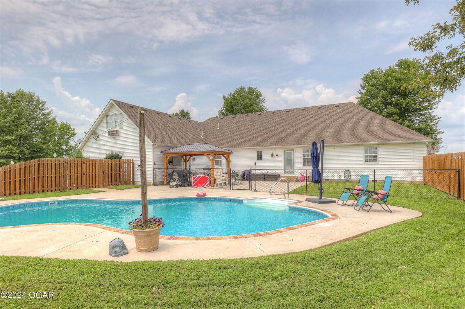 11500 East Fir Road, Carthage, MO 64836