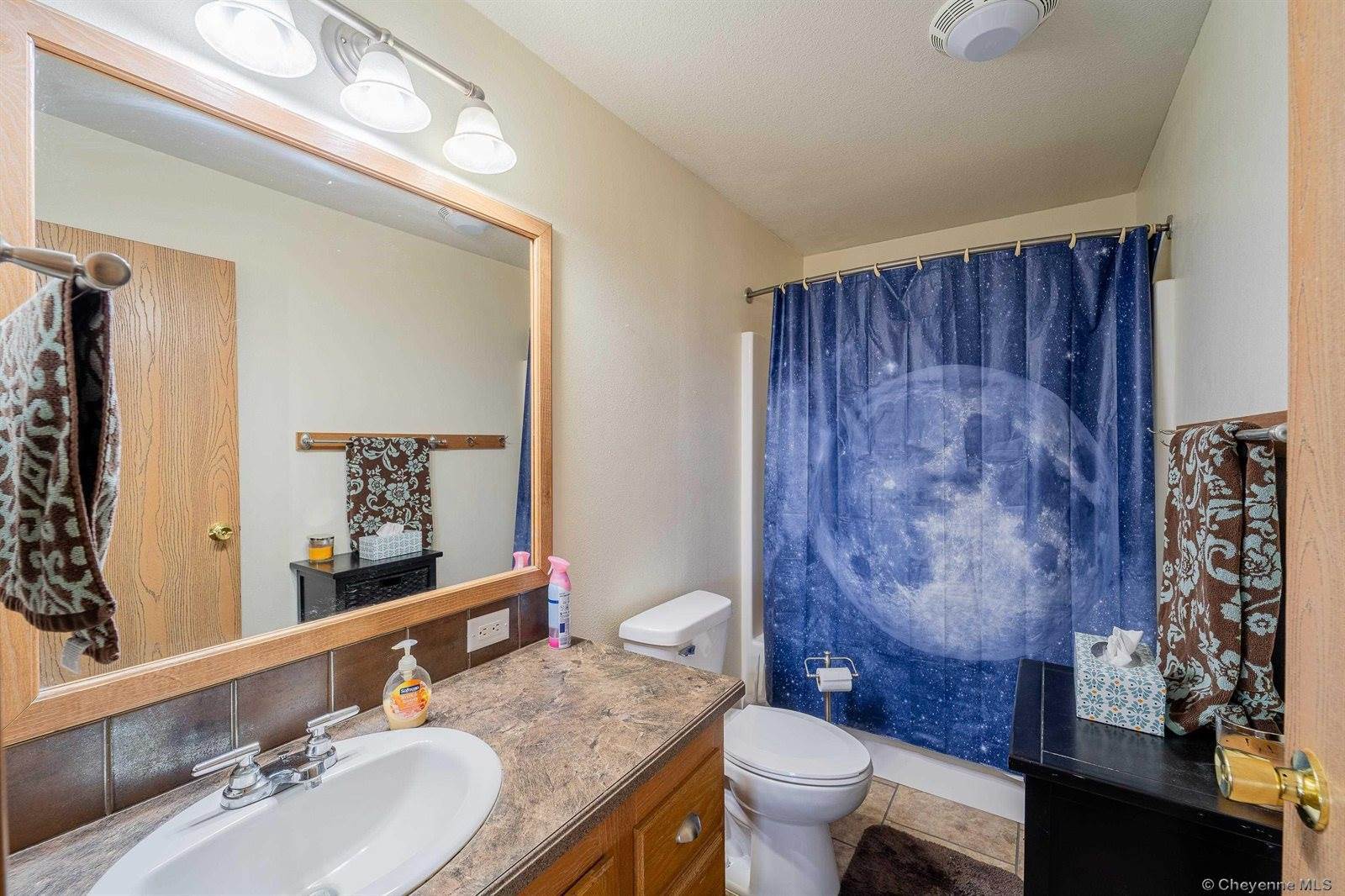 1268 Ventnor Rd, Cheyenne, WY 82009