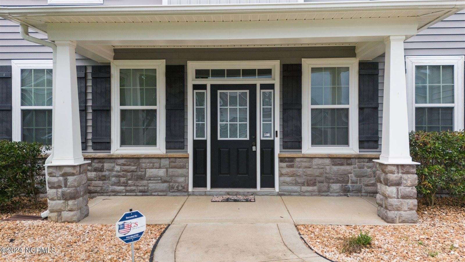 221 Fountain Grove Drive, Raeford, NC 28376