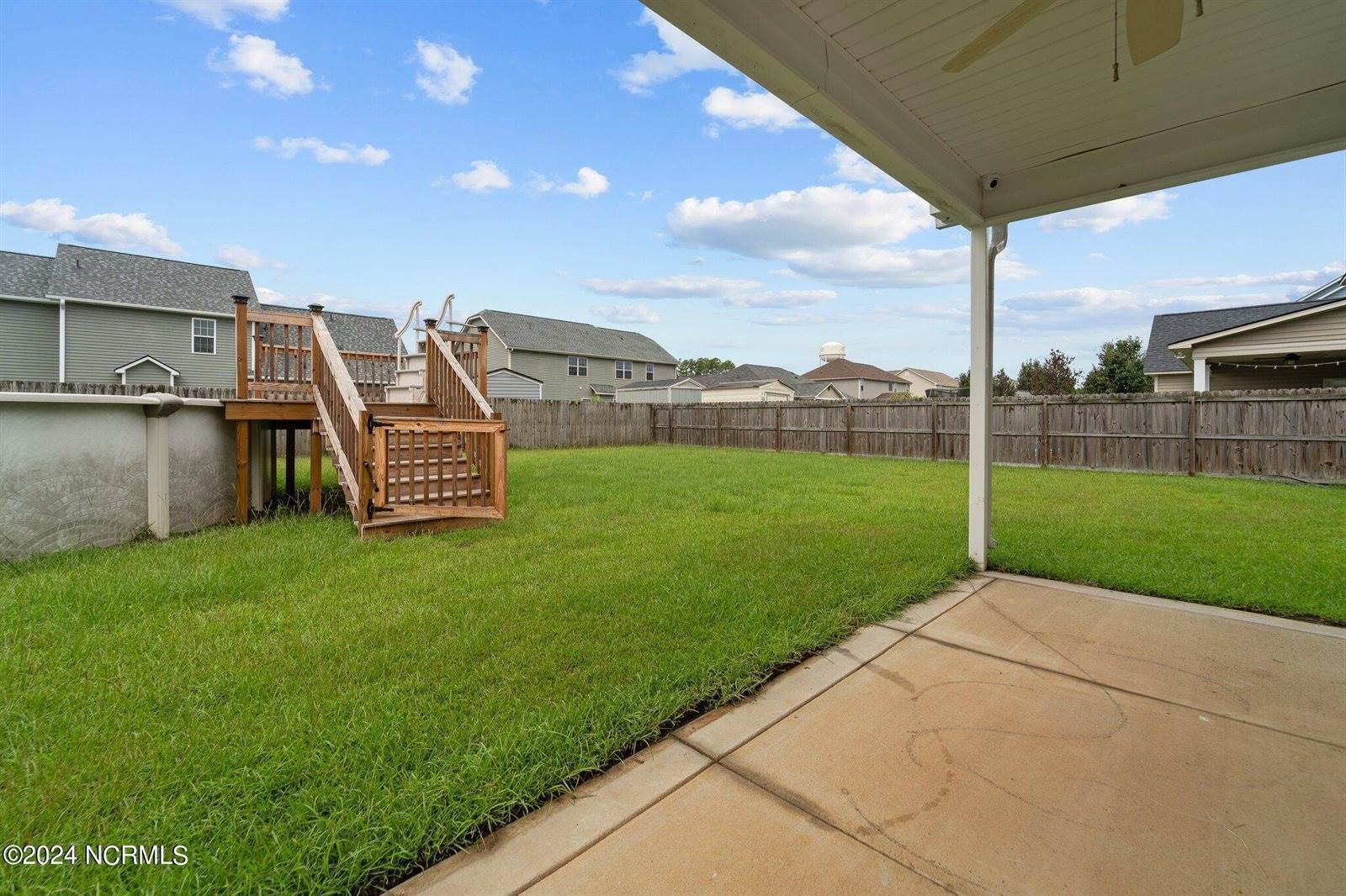 221 Fountain Grove Drive, Raeford, NC 28376