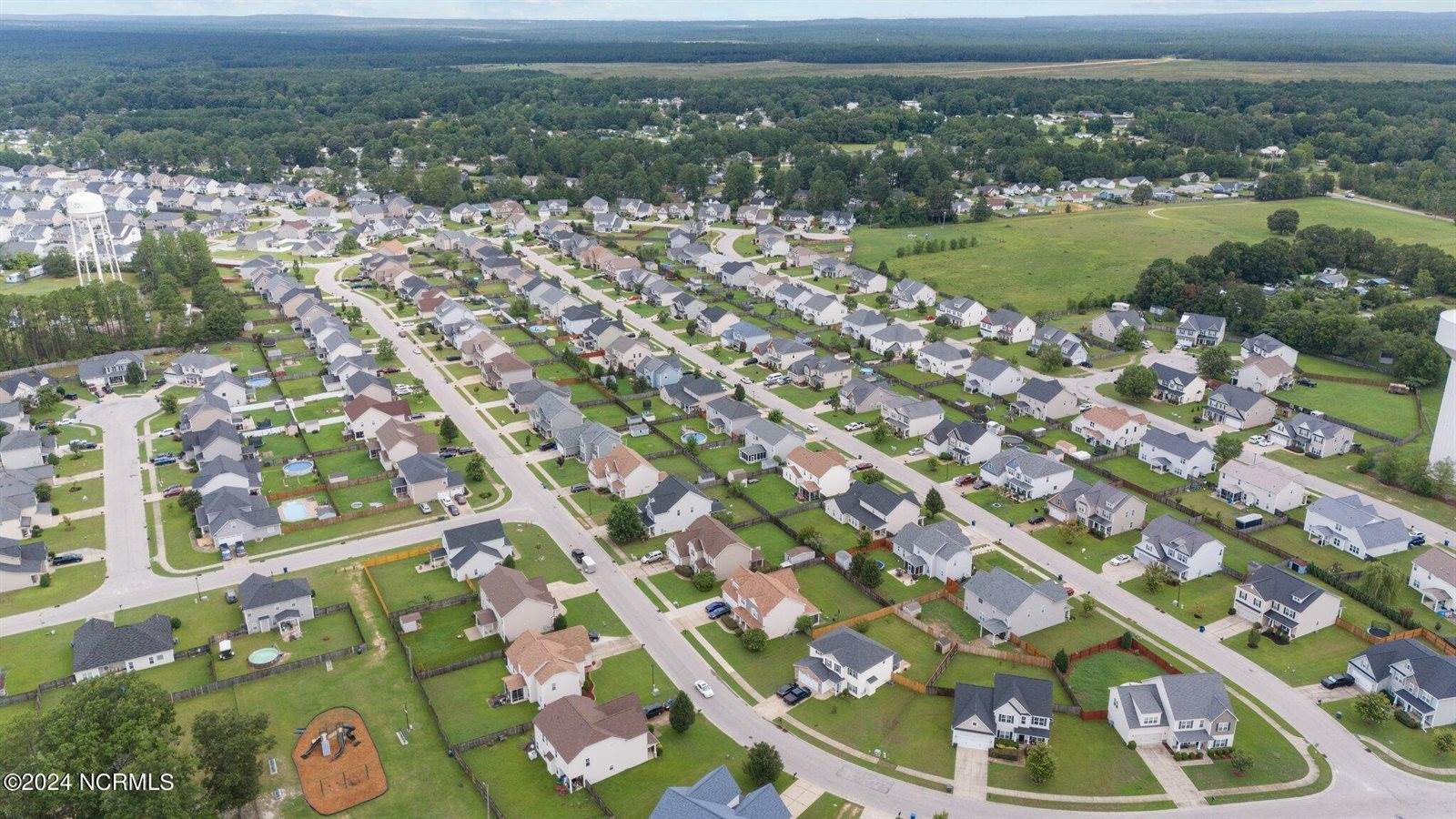 221 Fountain Grove Drive, Raeford, NC 28376