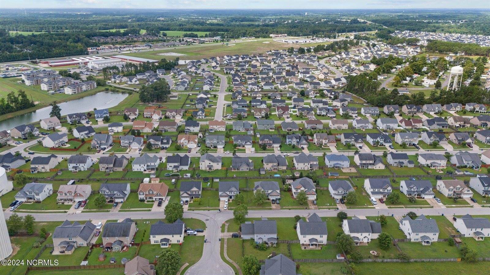 221 Fountain Grove Drive, Raeford, NC 28376