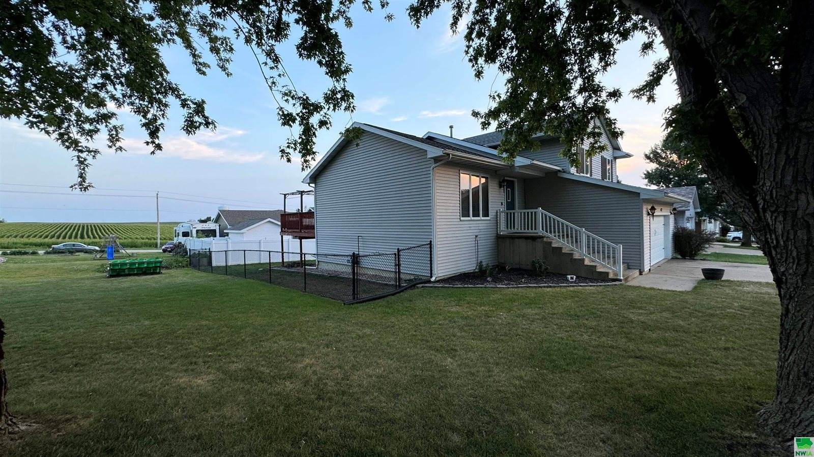 400 Countryside Dr, LeMars, IA 51031