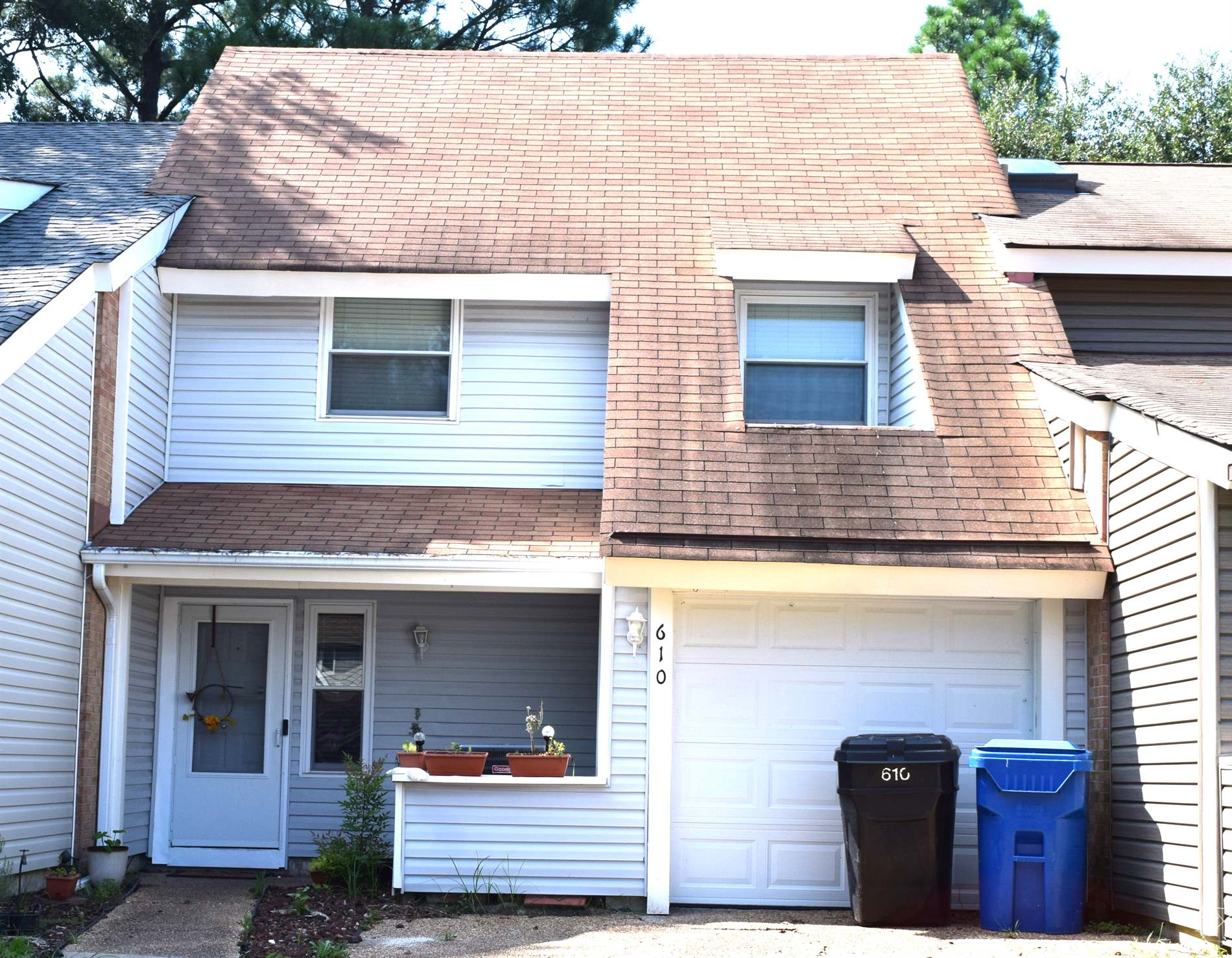 610 Windsor Lake Pl, Virginia Beach, VA 23452