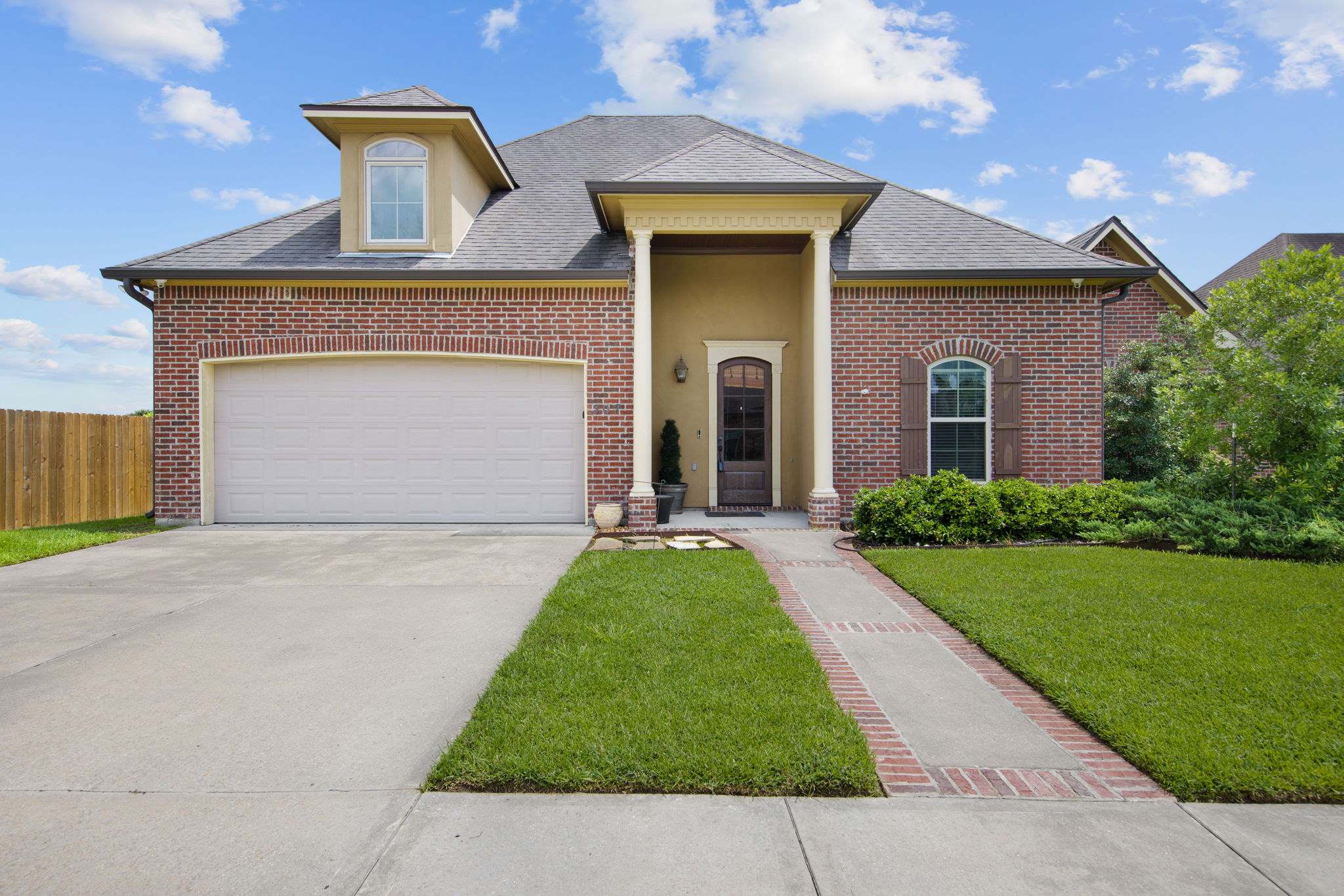 307 Arrowwood, Youngsville, LA 70592