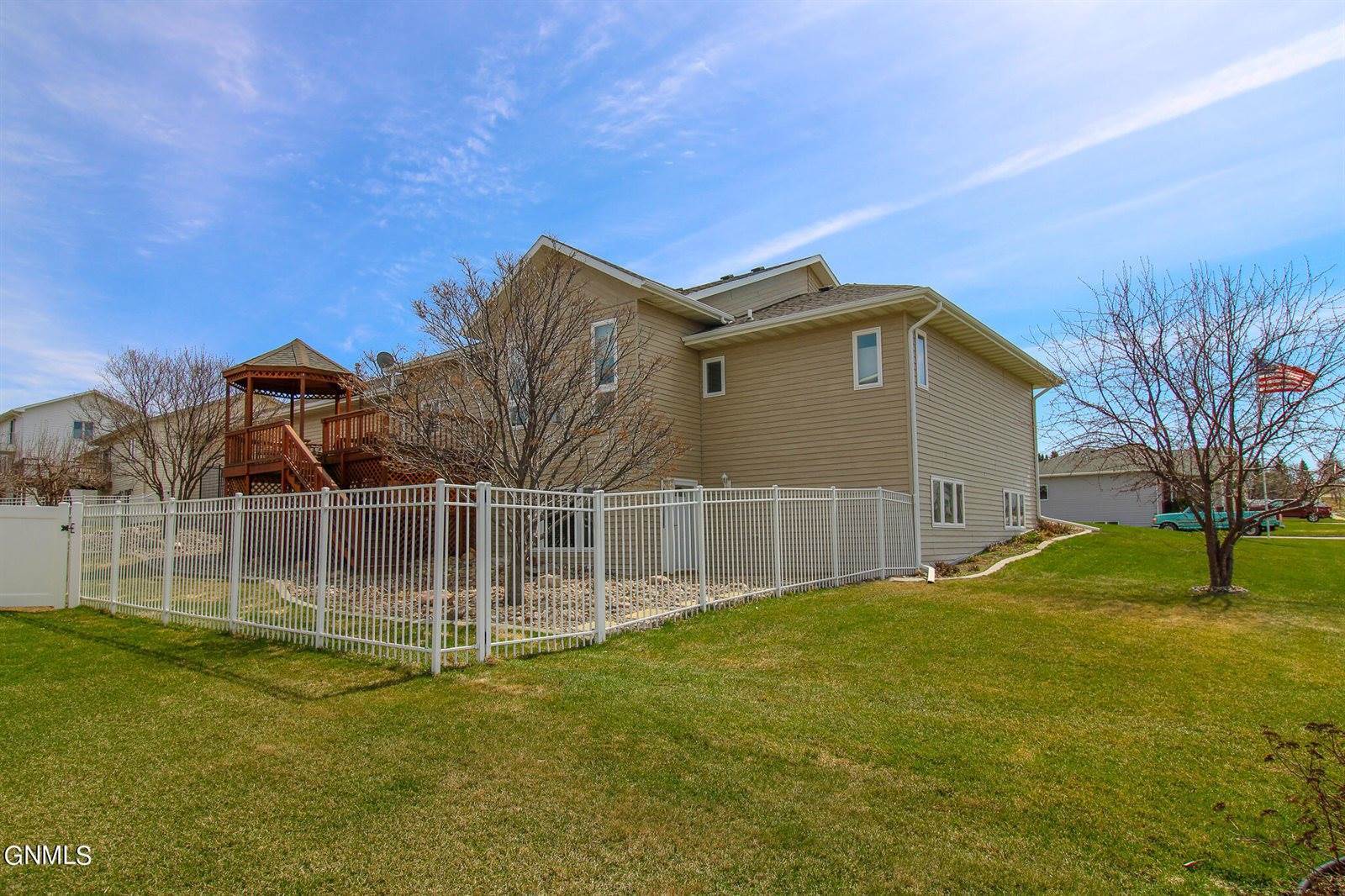 904 Cody Drive, Bismarck, ND 58503