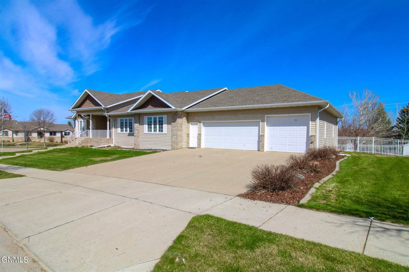 904 Cody Drive, Bismarck, ND 58503