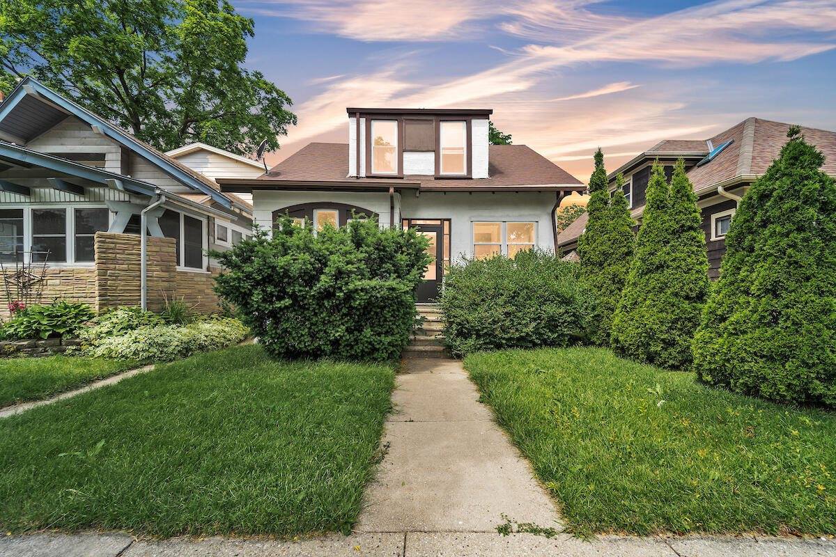 1621 South 76th St, West Allis, WI 53214