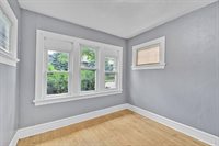 1621 South 76th St, West Allis, WI 53214