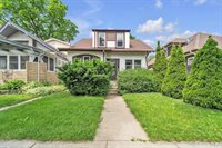 1621 South 76th St, West Allis, WI 53214