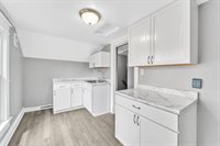 1621 South 76th St, West Allis, WI 53214