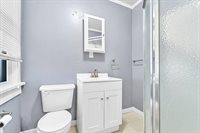 1621 South 76th St, West Allis, WI 53214