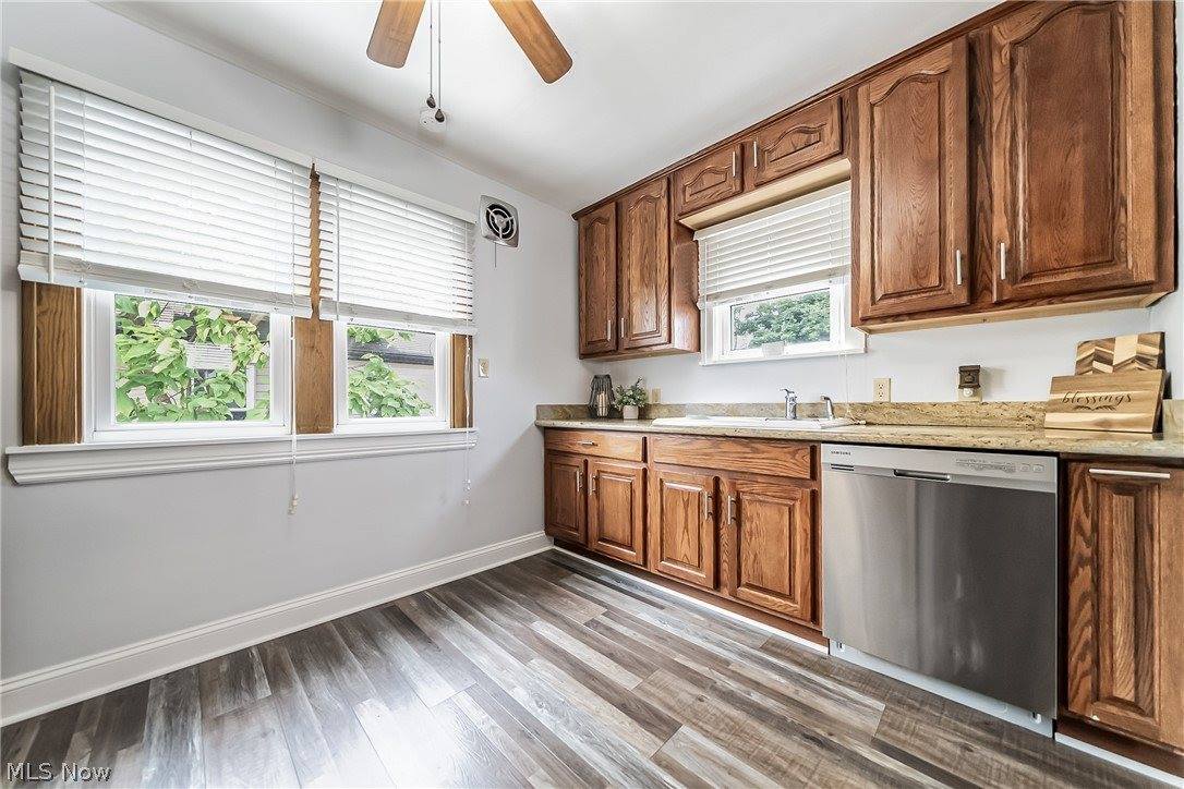 7911 Chesterfield Avenue, Cleveland, OH 44129