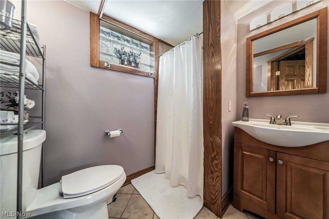 7911 Chesterfield Avenue, Cleveland, OH 44129