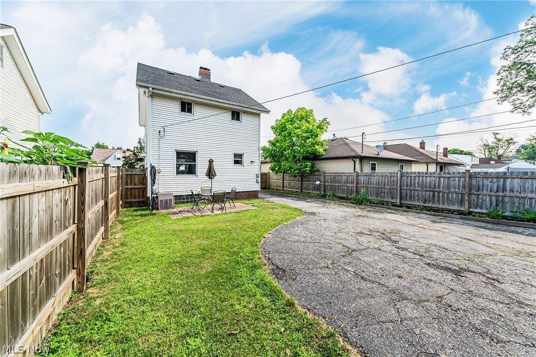 7911 Chesterfield Avenue, Cleveland, OH 44129