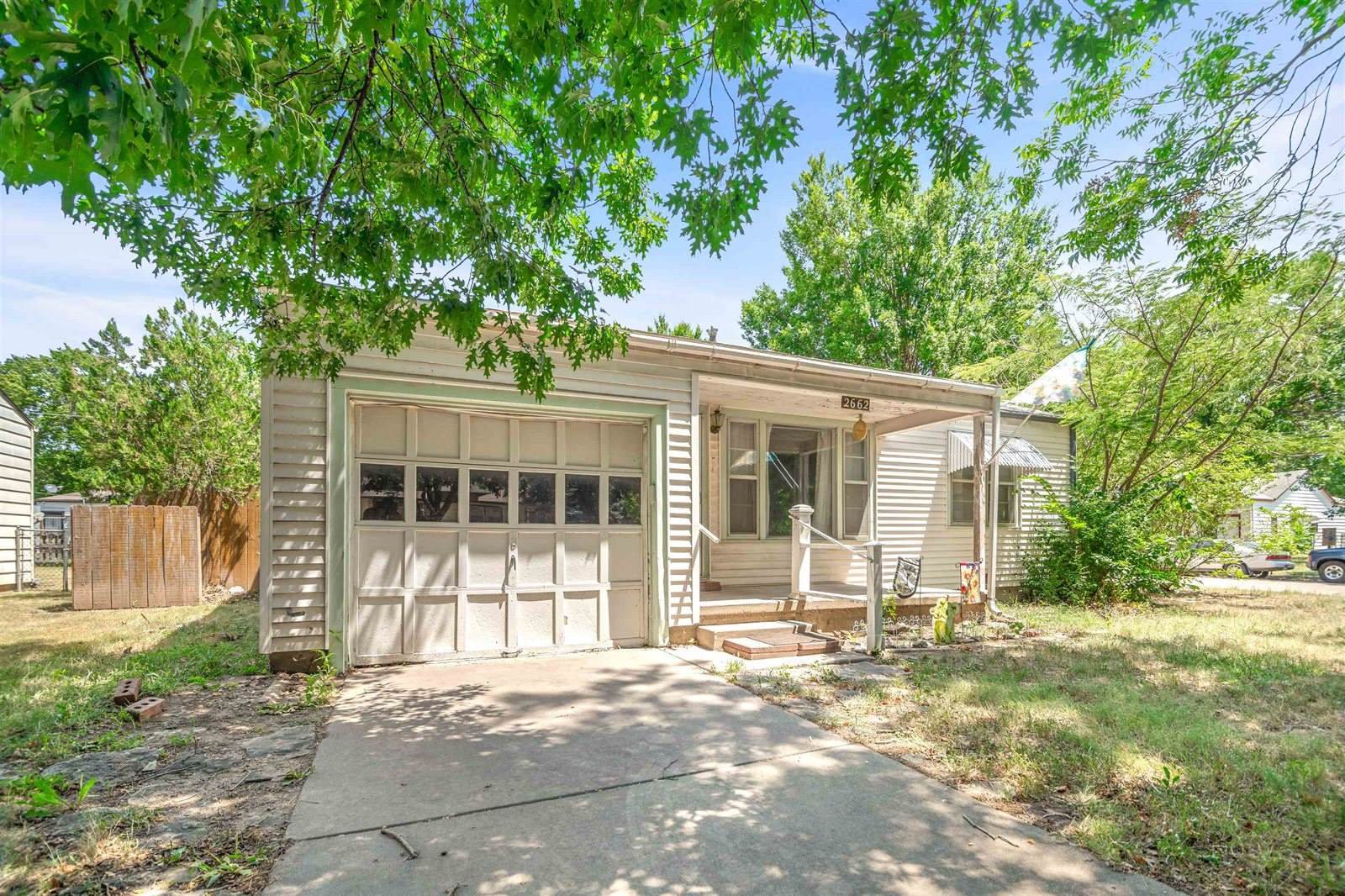 2662 South Lulu Ave, Wichita, KS 67216