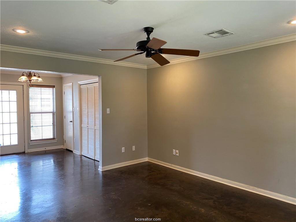 2403 Pintail Loop, College Station, TX 77845