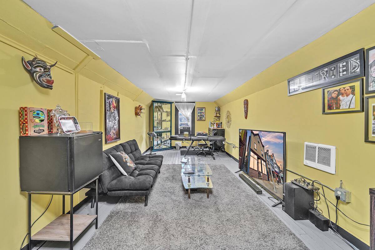 1108 W Lincoln AVENUE, Milwaukee, WI 53215