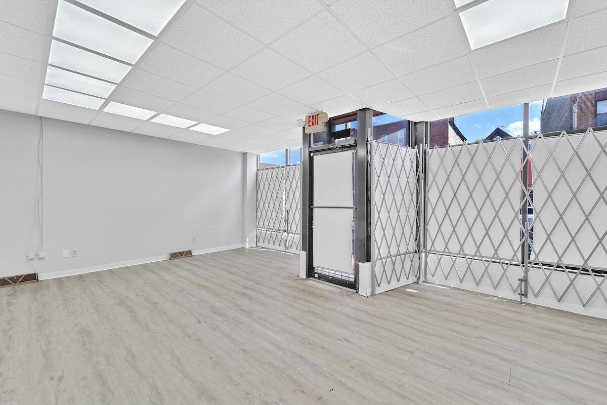 1108 W Lincoln AVENUE, Milwaukee, WI 53215