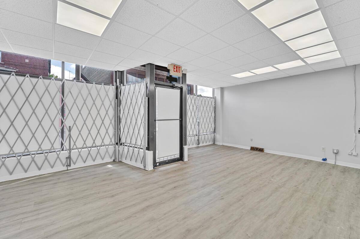 1108 W Lincoln AVENUE, Milwaukee, WI 53215