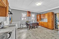 1108 W Lincoln AVENUE, Milwaukee, WI 53215