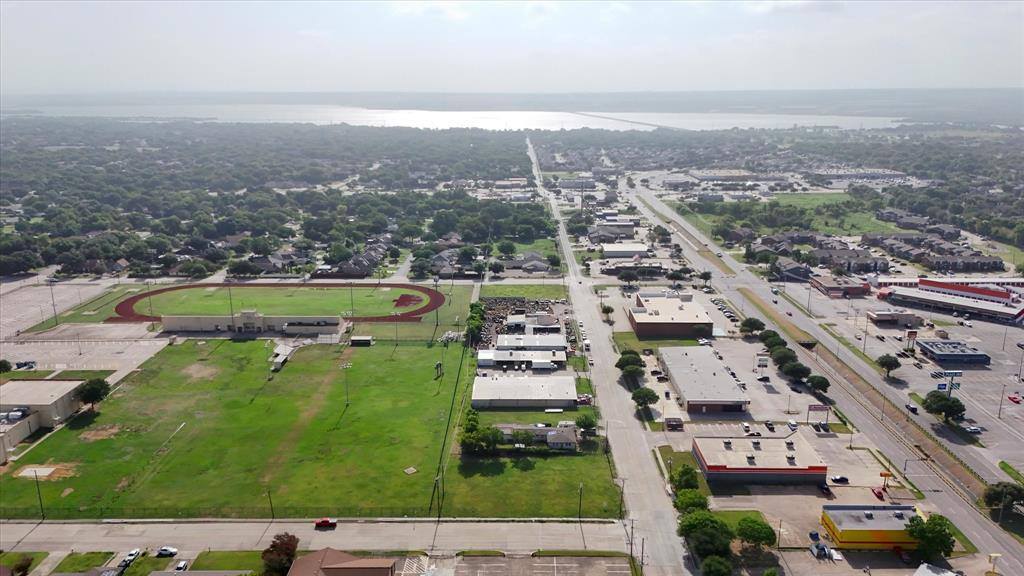 2335 SE 4th Street, Grand Prairie, TX 75051