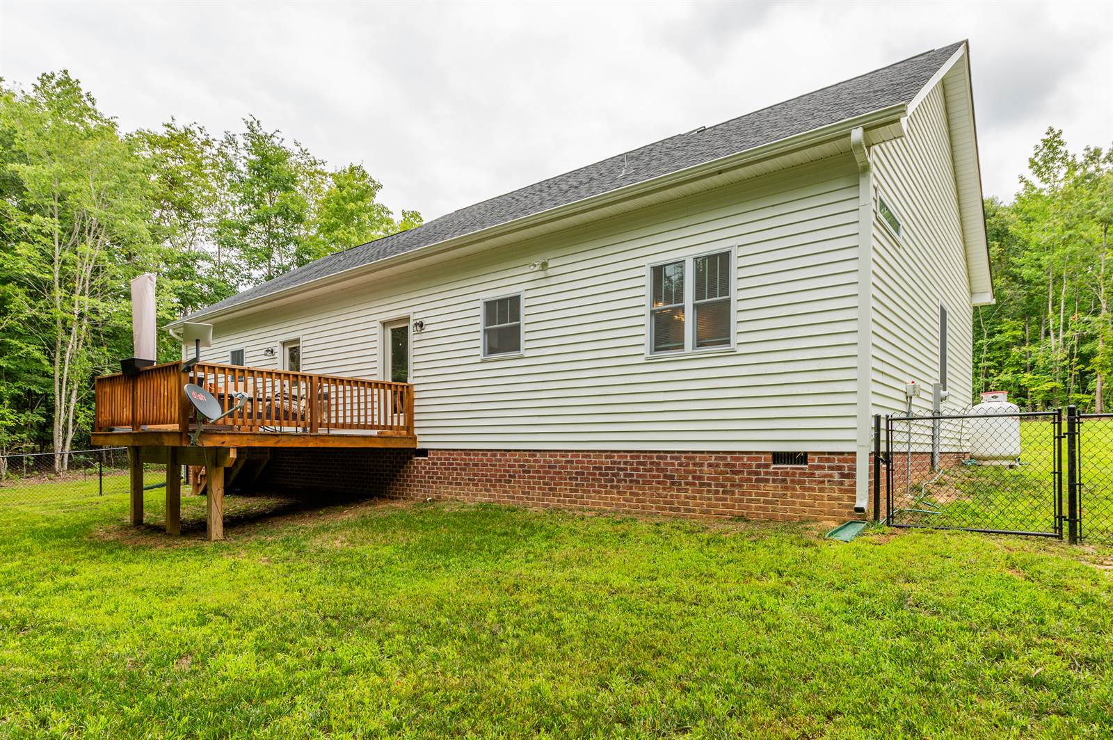 222 Agee Lane, Cumberland, VA 23040