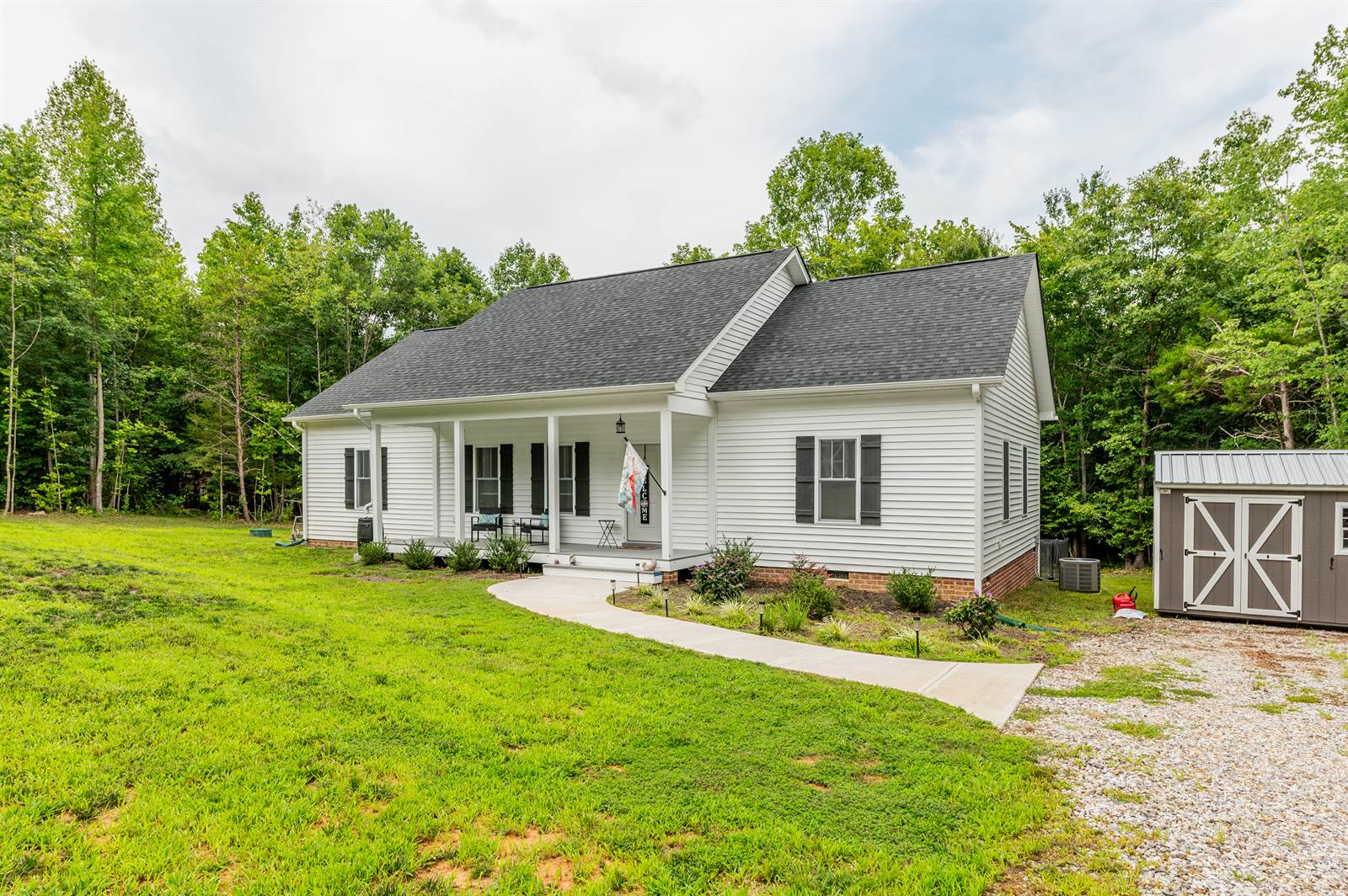 222 Agee Lane, Cumberland, VA 23040