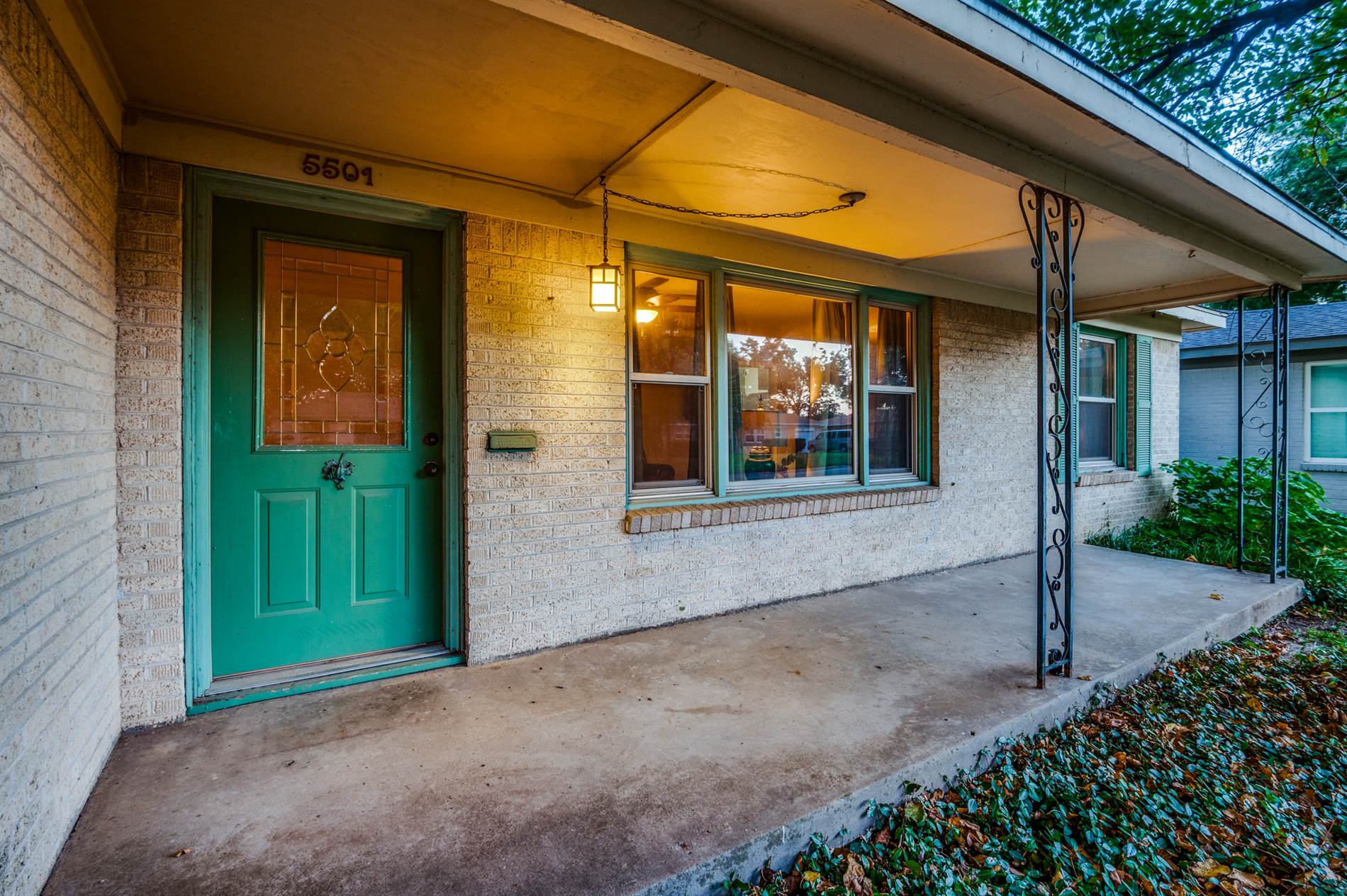 5501 Dennis Avenue, Fort Worth, TX 76114