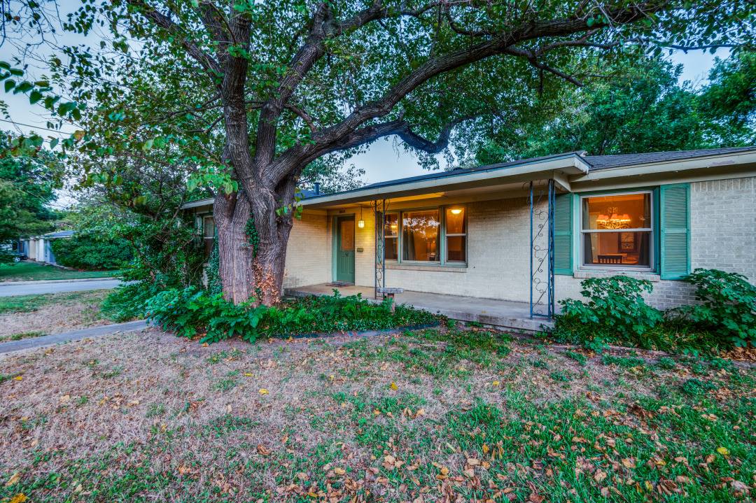 5501 Dennis Avenue, Fort Worth, TX 76114