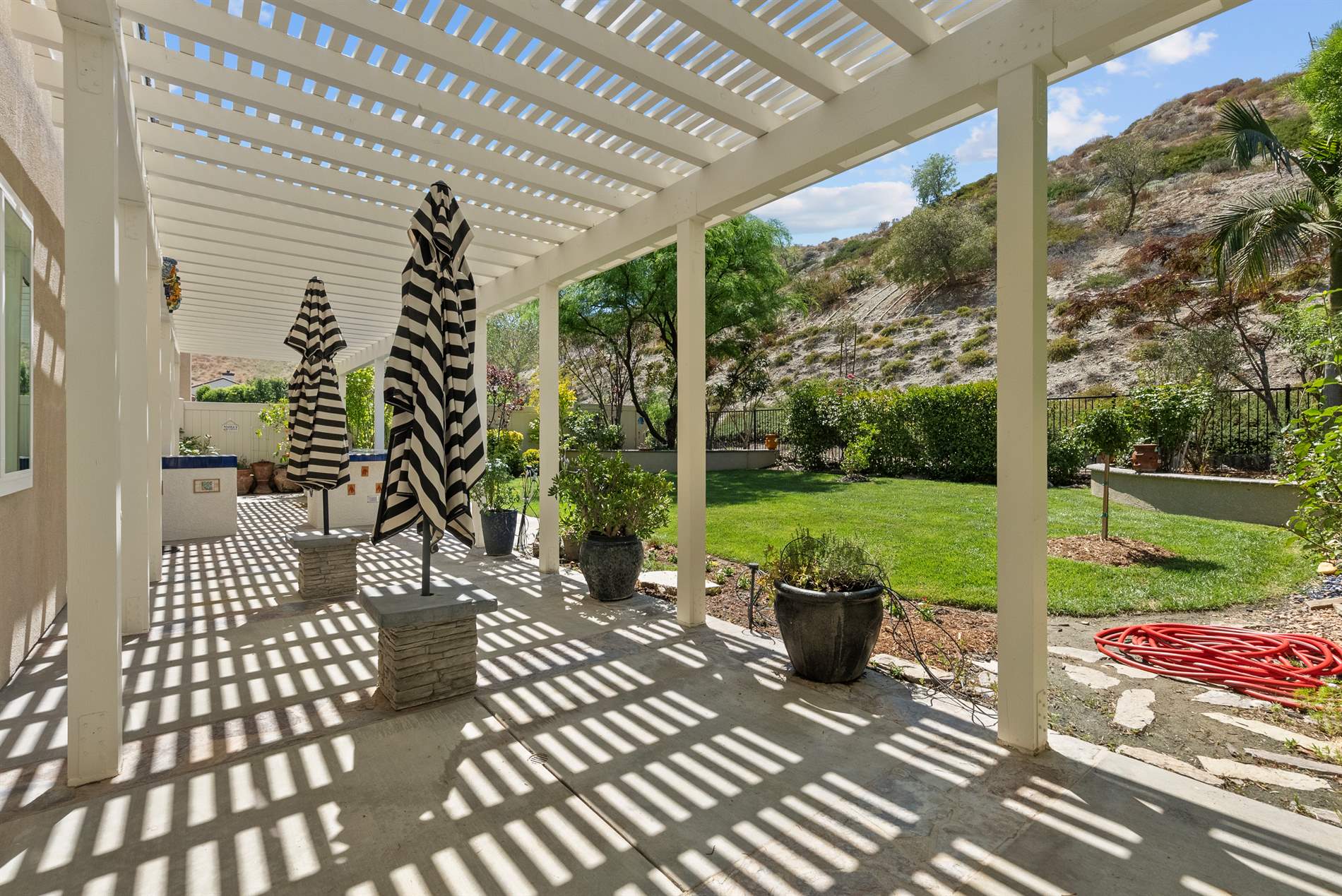 16311 Mountain Lane, Canyon Country, CA 91387