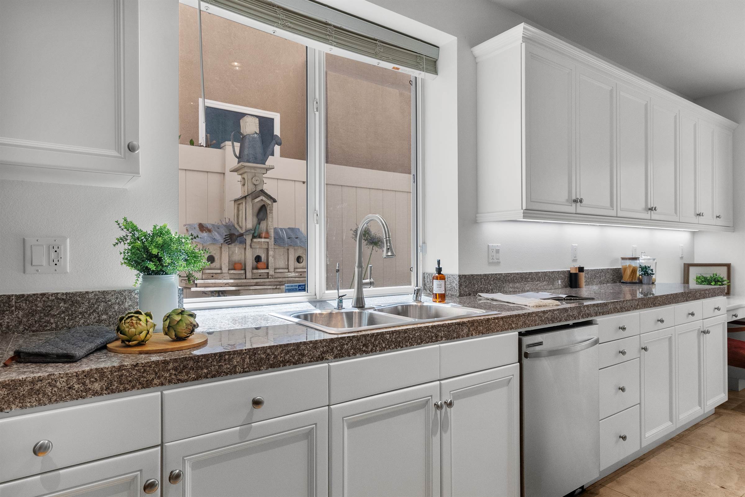 16311 Mountain Lane, Canyon Country, CA 91387