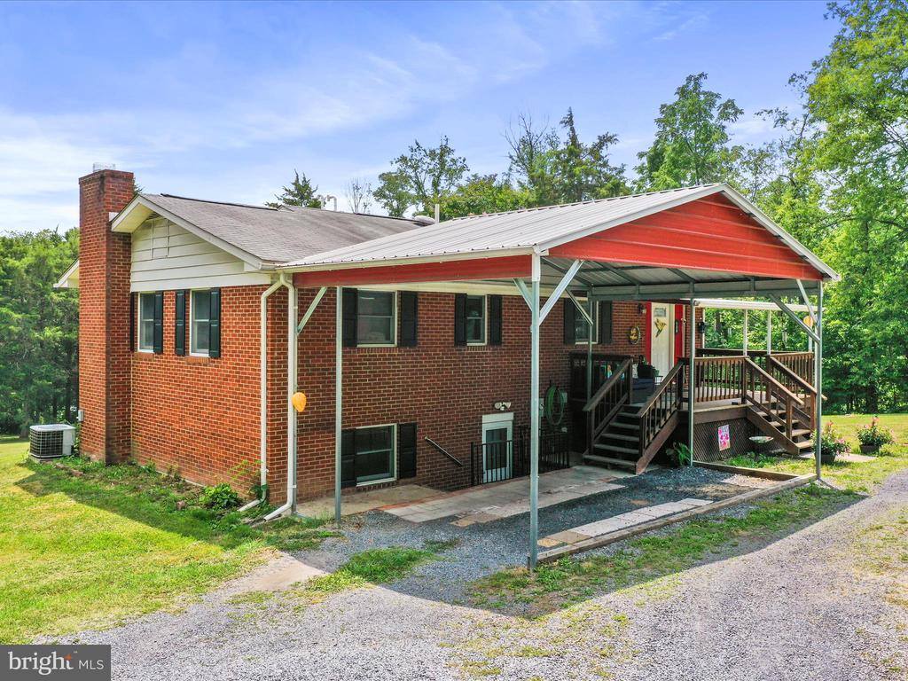 129 Fox Ridge Drive, Maurertown, VA 22644