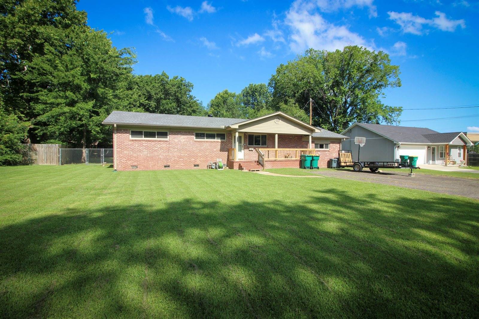 106 South Hastings Avenue, Russellville, AR 72801