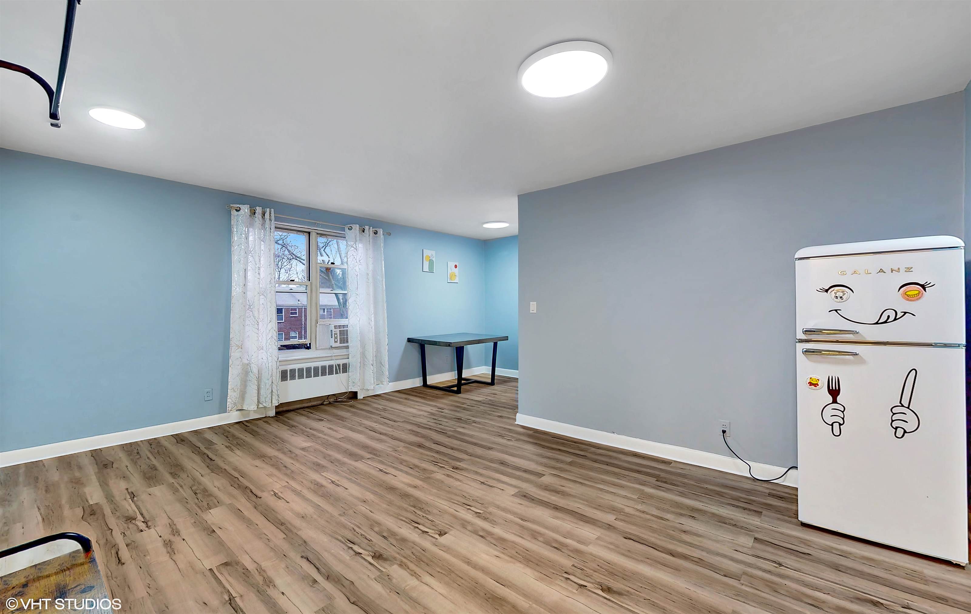 32 Edwards Street, #2A, Roslyn Heights, NY 11577