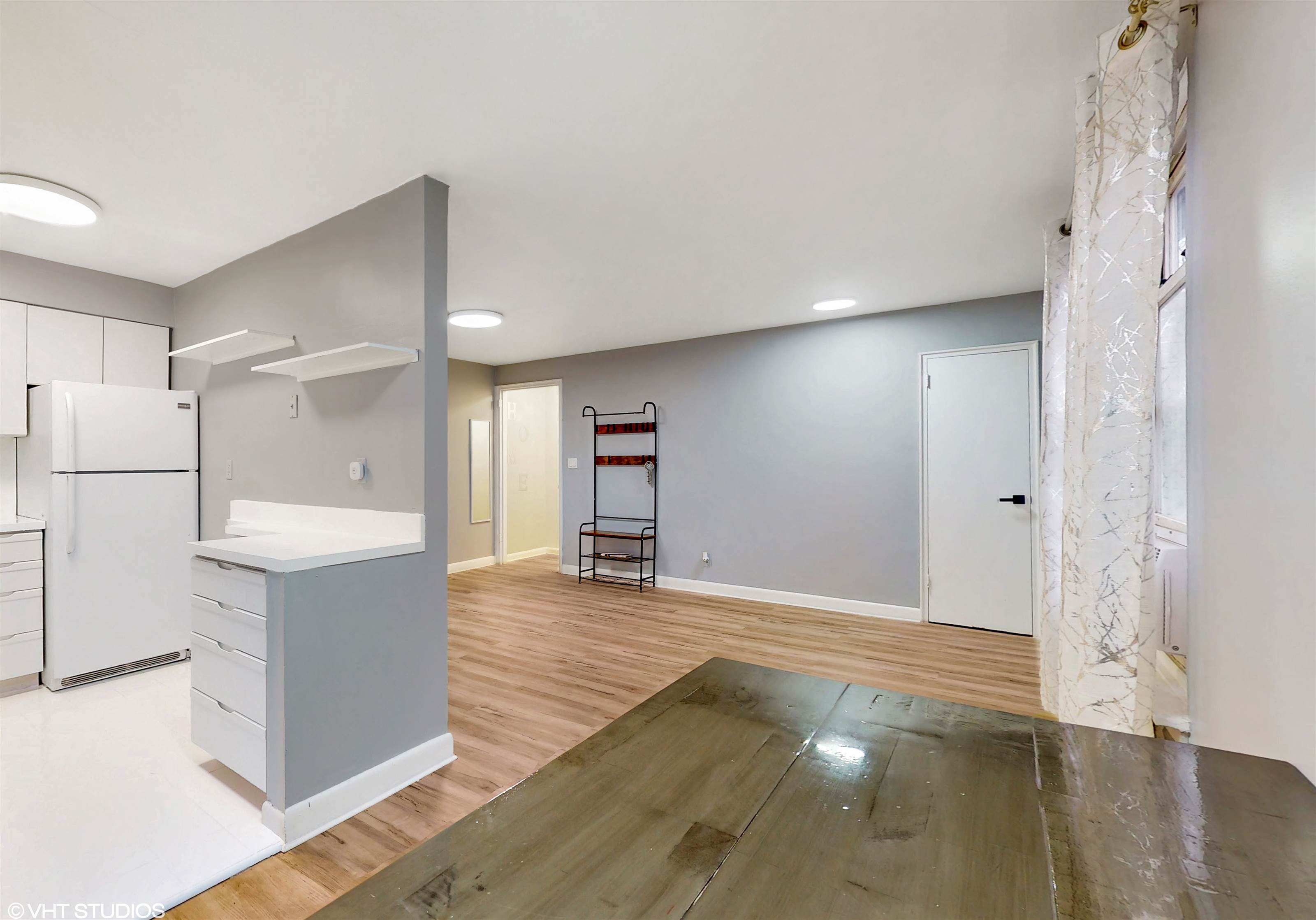 32 Edwards Street, #2A, Roslyn Heights, NY 11577