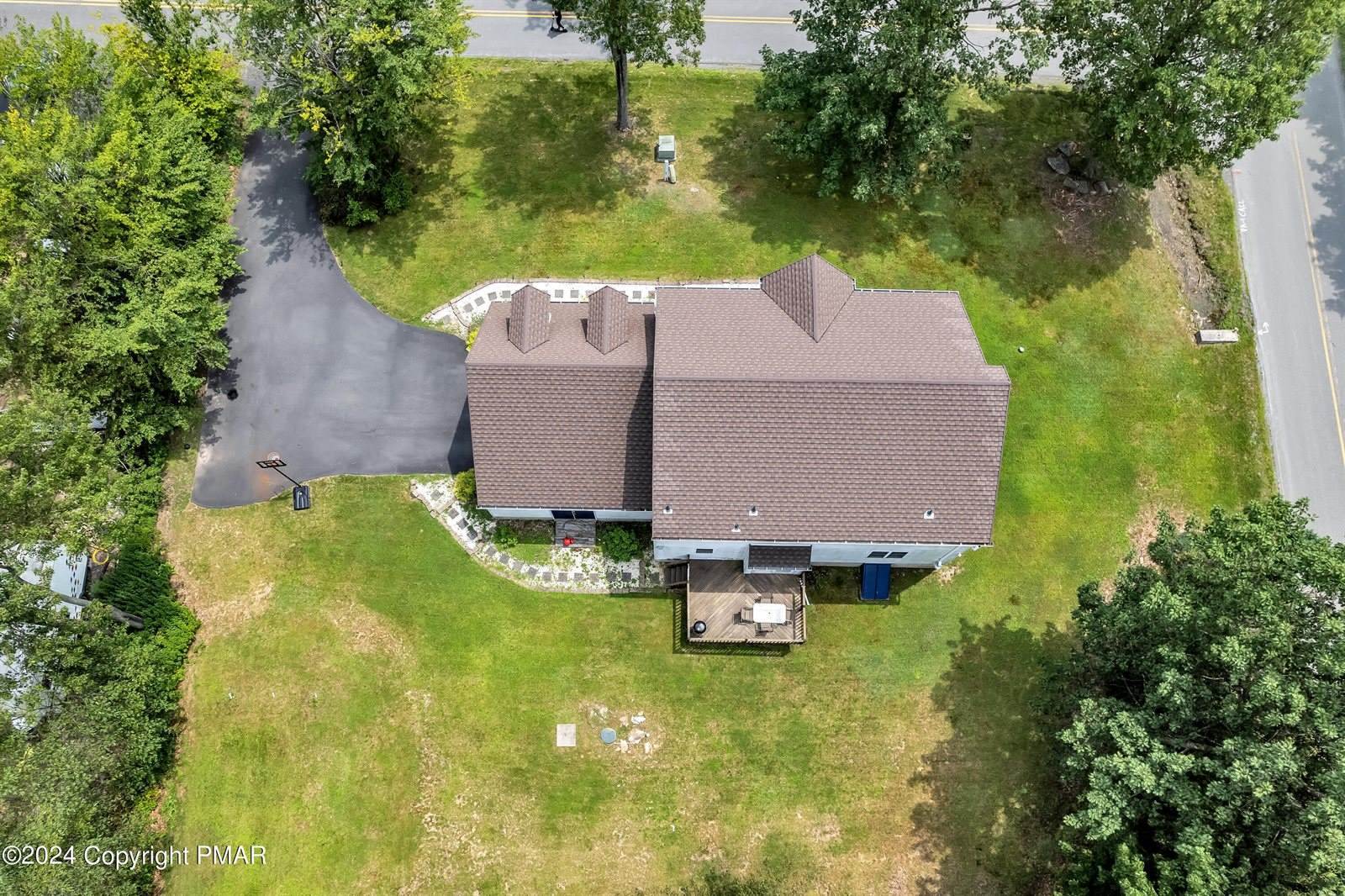 504 Twin Pine Lane, Tobyhanna, PA 18466