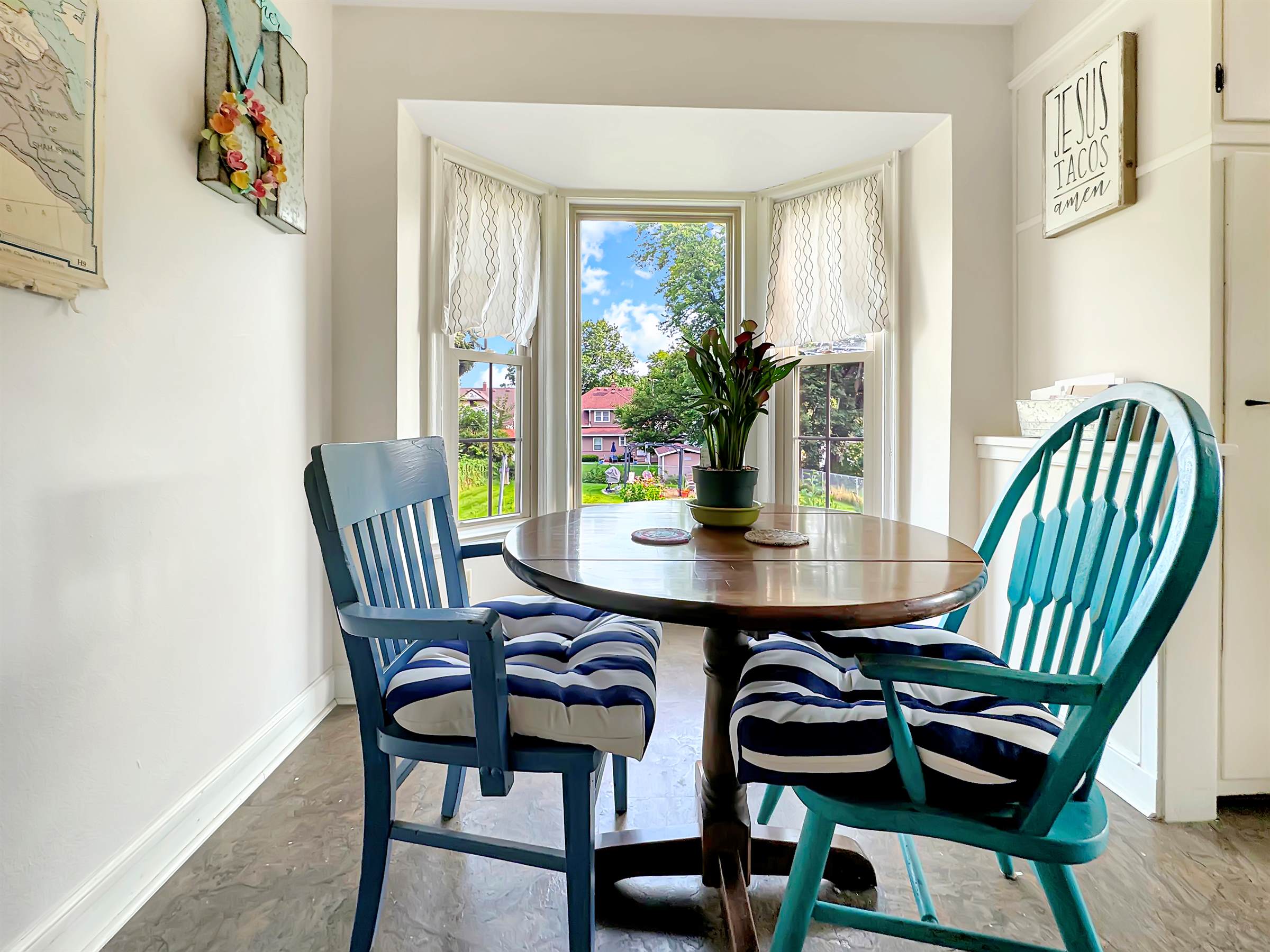 510 W Evelyn St, Freeport, IL 61032